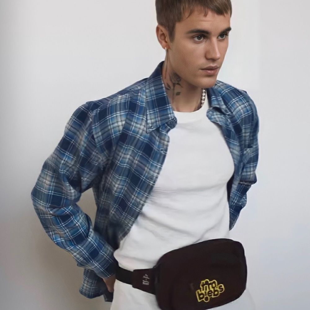 LIMITED EDITION Justin Bieber x Tim Hortons Tim Biebs Fanny Pack - Picture 2 of 2
